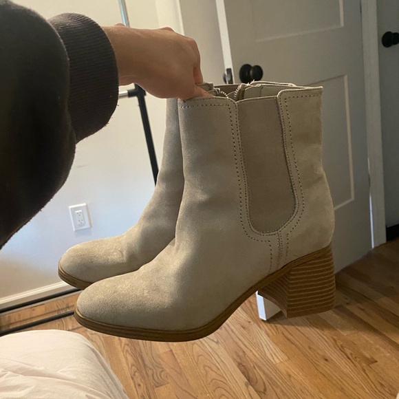 Nine West booties - Picture 1 of 2